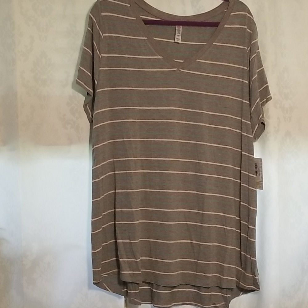 Tee shirt